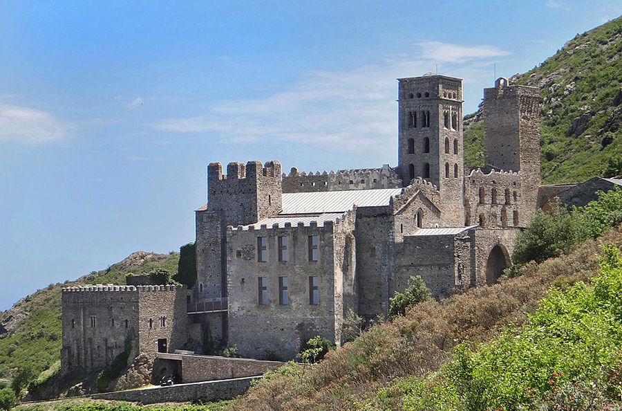 Kirchen und Burgen in Katalonien